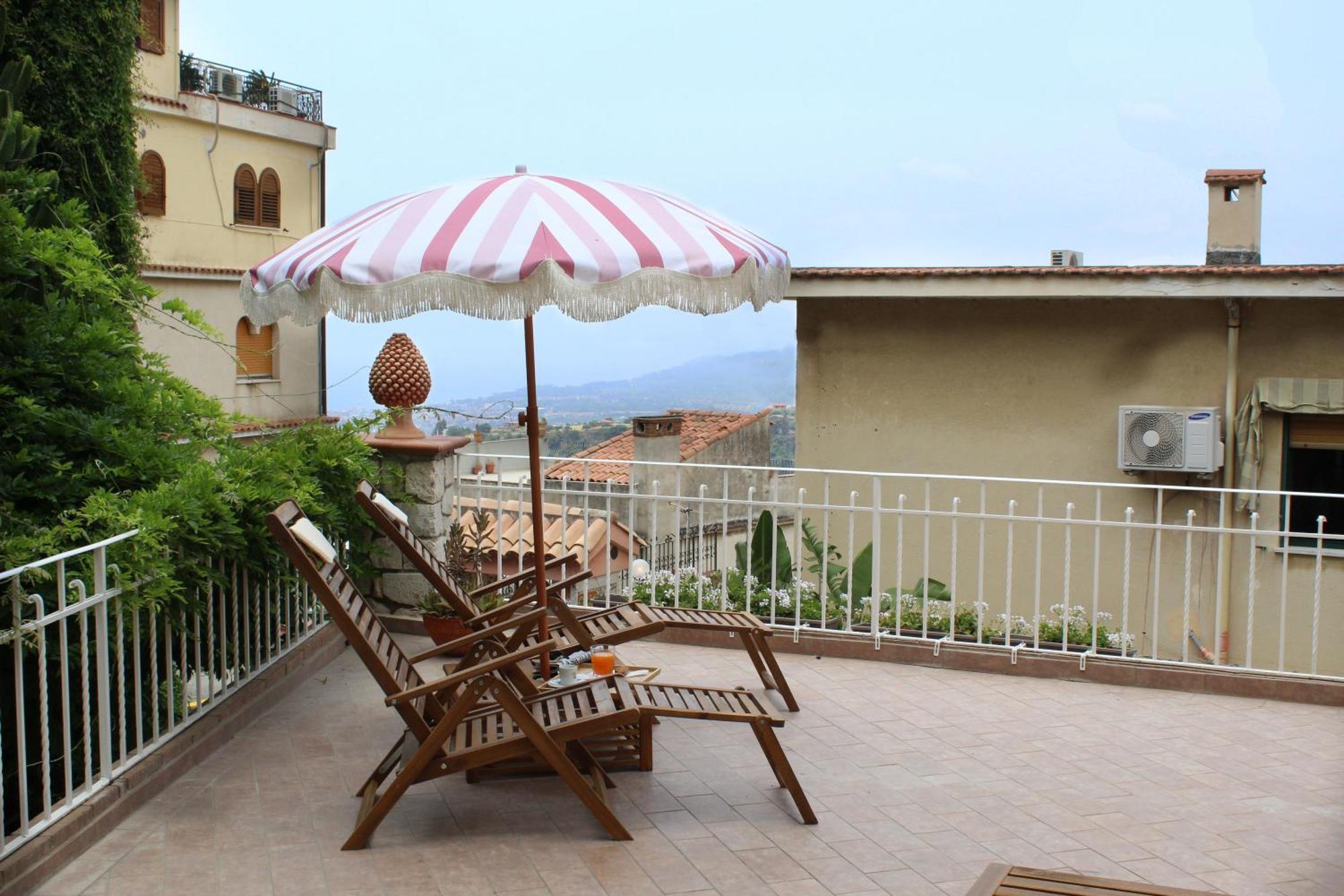Donna Rosa - Your Home In Taormina Eksteriør billede