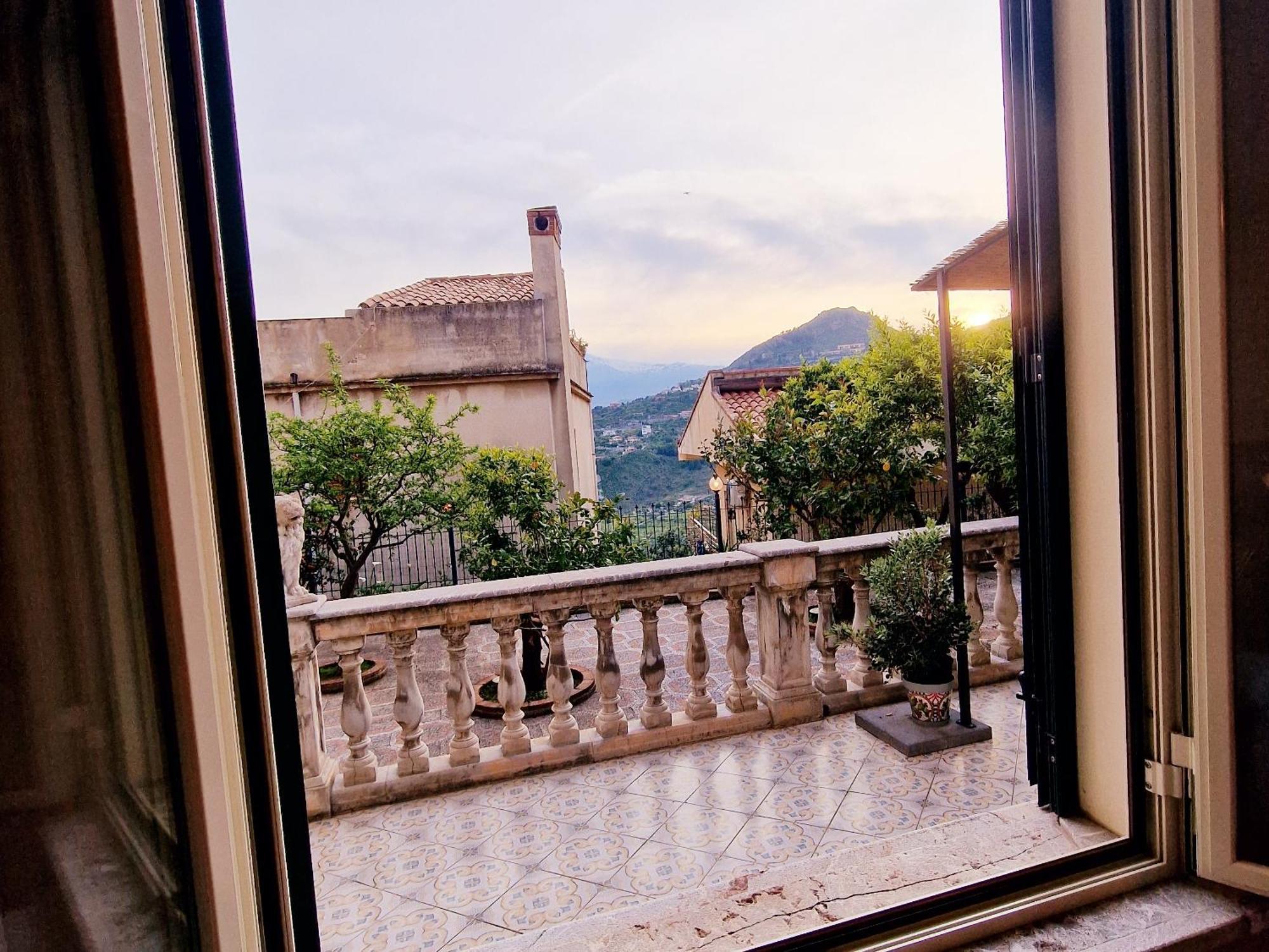 Donna Rosa - Your Home In Taormina Eksteriør billede